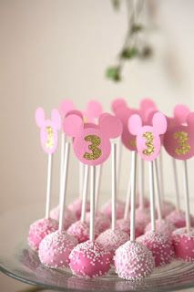 Cakepops rosados con toppers